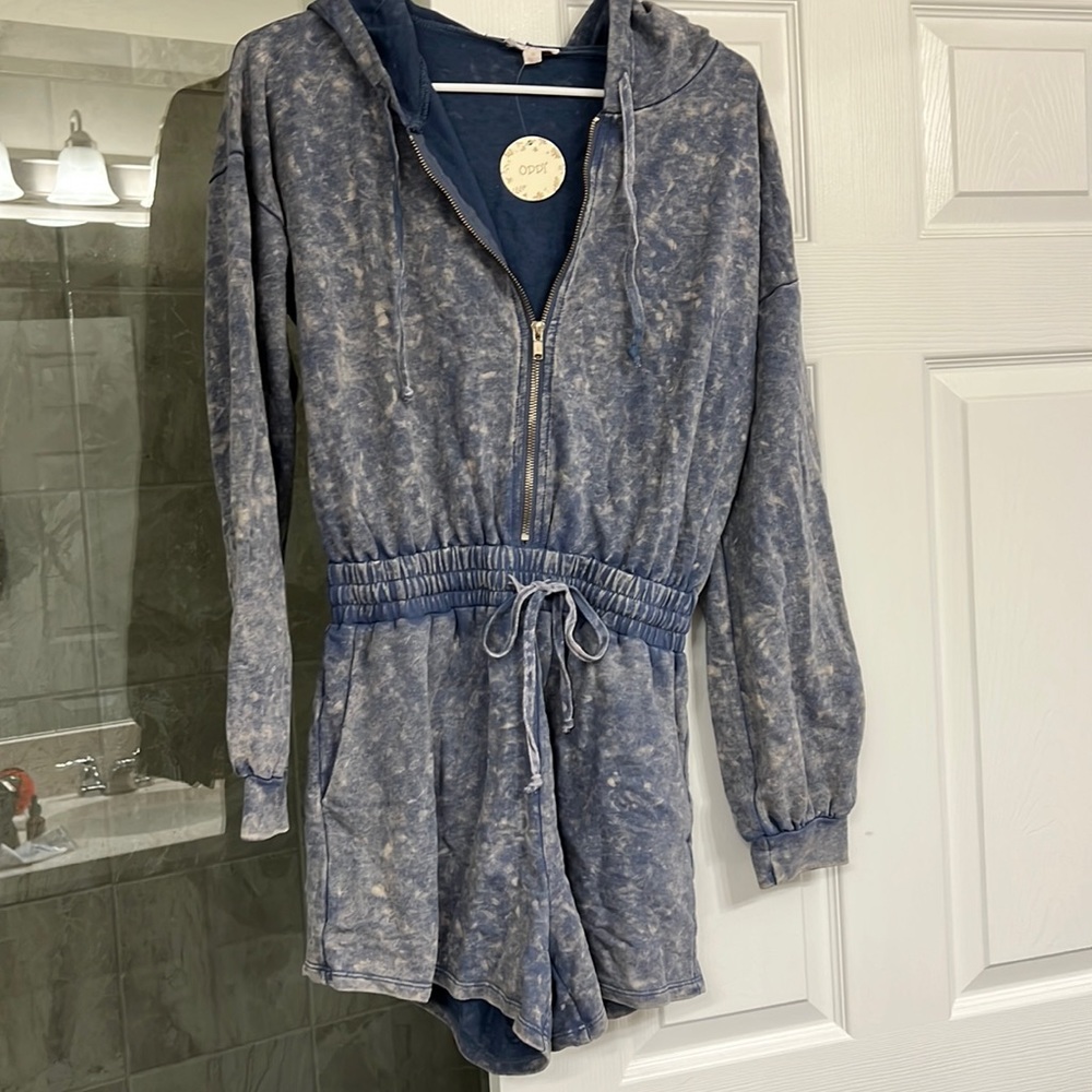 Brand new ODDY sweatshirt material Romper with hoodie in size S